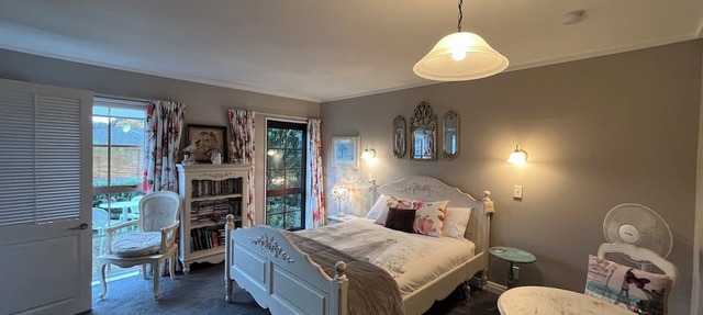 Tudor Manor Bed & Breakfast