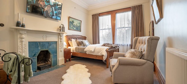 The Fern & Thistle Boutique Accommodation - Drinks, Hotpool, Sauna