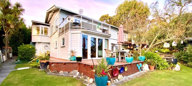 Ah House Nelson City B&B
