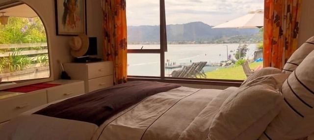 Absolute waterfront with stunning views