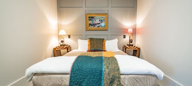 Poshtel