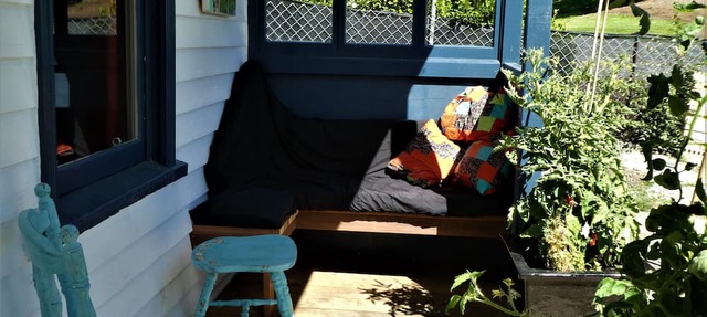 Large cottage ideal for couples.