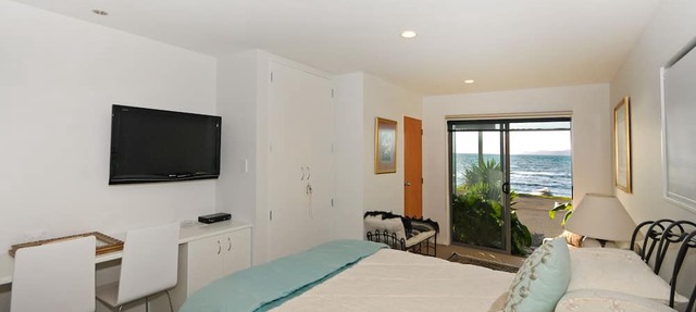 Kapiti Waves Beach Retreat