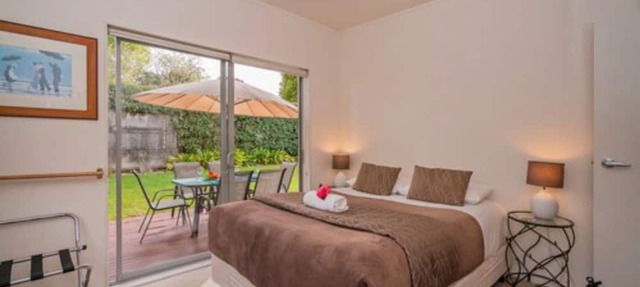 Tatahi Lodge Beach Resort