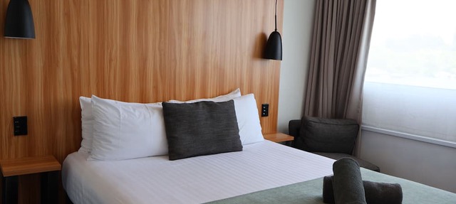 Noa Hotel