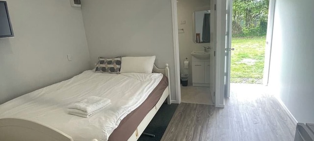 2 Double 1 Sofa bed chalet unit B