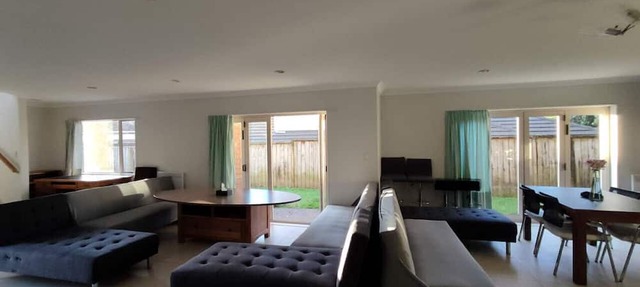 5 Bedroom House at 82A Richardson Road