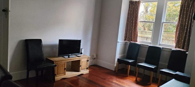 5 Bedroom House 7 Rangiatea Road