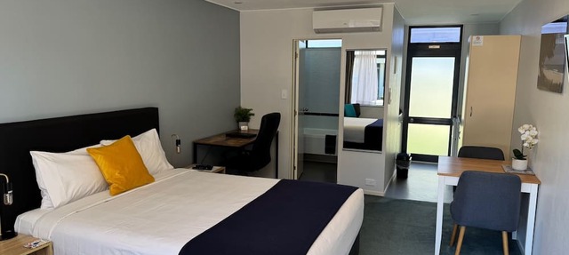 Academy Motor Inn