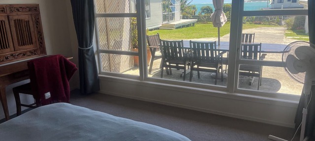 Sneezle Beezle Beach Apartment