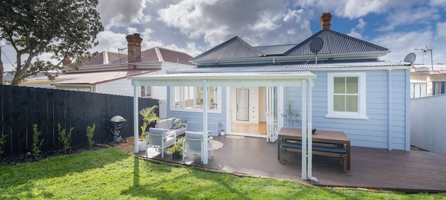 Spacious 4-bedroom house in marvelous Auckland with WiFi, AC