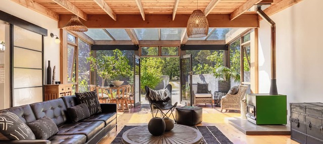 Higgs Rest in Tasman - central location to national parks, dog friendly