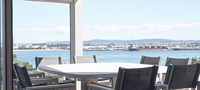 Cosy private oceanside retreat, fishing bolthole or family escape
