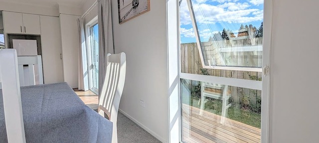 Beautiful Brand New Four-bed home near Redwood