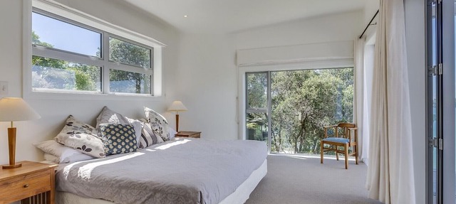 Absolute Beachfront Oneroa