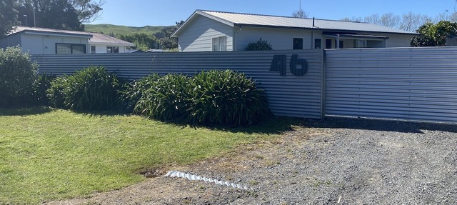 Soak up the sun and enjoy the beach, this family beachhouse is ready for you!