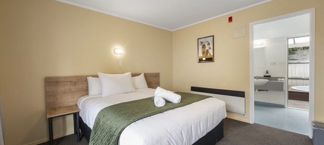 Fenton Court Motel