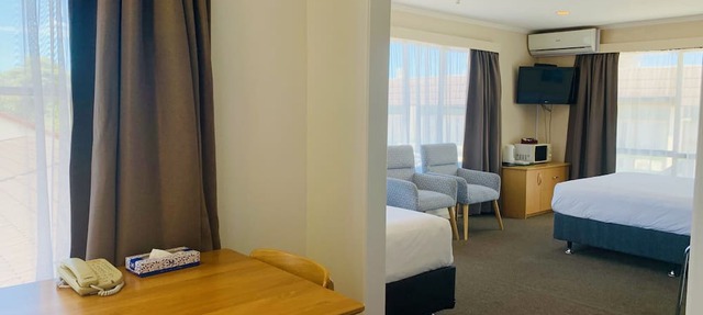 Alpers Lodge & Conference Centre