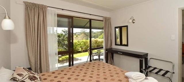 Waterfalls Estate - Motel & Campground