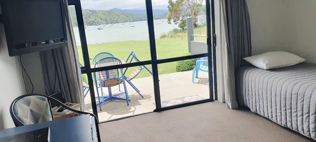 Bay Vista Waterfront Motel Picton