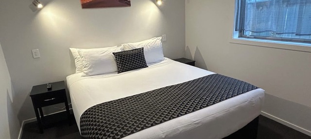Shelby Motor Lodge
