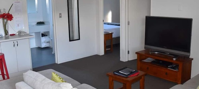 Darfield Motel