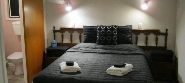 Blue Dolphin Motel