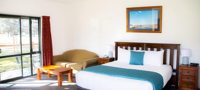 Carrick Lodge Motel