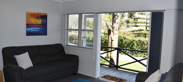 Coastal Motor Lodge