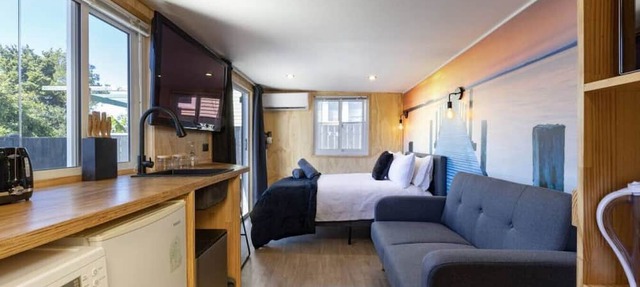 Front Cabin 1564 · Mount Roskill Hideaway Cabin