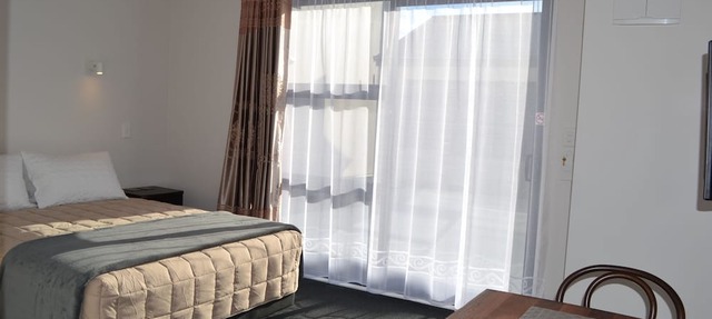 319 Addington Motel