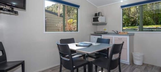 Blue Lake Top 10 Holiday Park