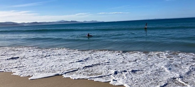 "Beach Baby" Cottage is a 3 min flat walk to the long sandy beach. Fab swimming