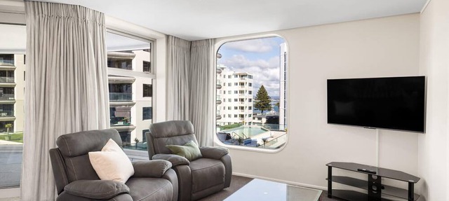 A strand Of Paradise, Oceanside & Views with pool