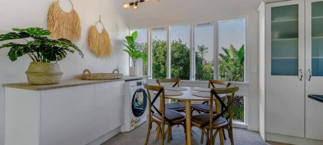 Sun Soaked 1 BD | Full Kitchen w/Sea View
