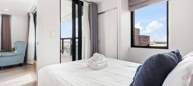 Sky Tower Views | 2 Bed 2 Bath CBD | Zodiak Stays