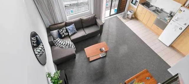 Roomy Loft with Free Parking by Zodiak Stays