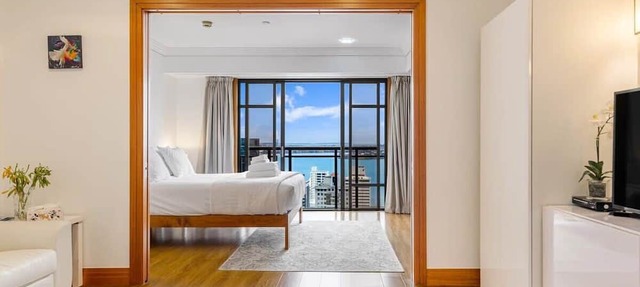 1BR in Prime location+City views by Zodiak Stays