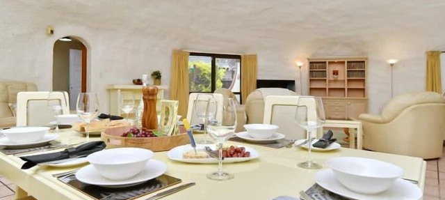 Koepel House-Unique dome shaped holiday home