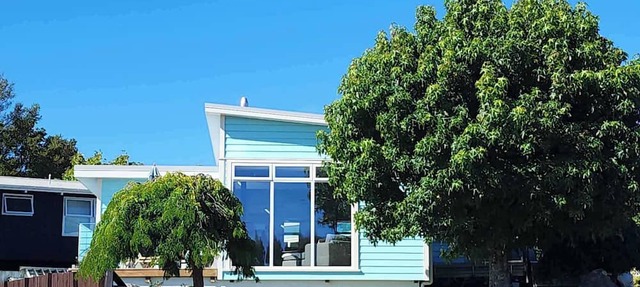Walking Distance to the Lake - Sunny & Modern Home