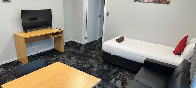 Lorne Apartments