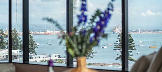 Superb Elevated Sea Views with Heated Pool, Gym