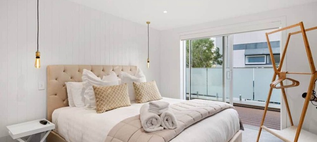 Luxury Apart, Seaviews & Balcony, Full Kitchen