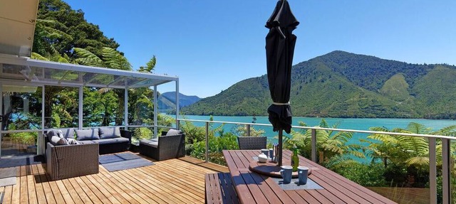 Aquamarine Dreams - Marlborough Holiday Home