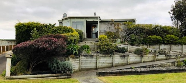 Holiday House with additional Sleepout to Rent Separately