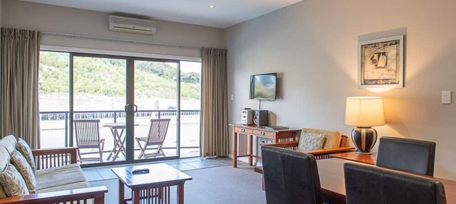 Portside Hotel