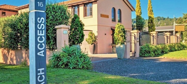 'San Marco' Luxury Mediterranean Beach House Whangamata