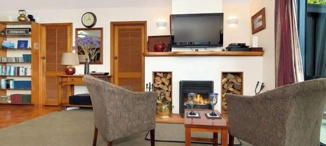 Coromandel Cottage - Romantic Rustic - Sea views