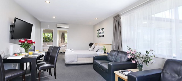 Arthur's Court Motor Lodge