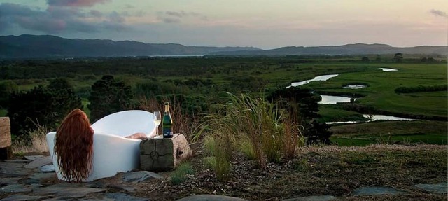 Off-The-Grid Luxury Holiday Cottage with Waikato River Views near Auckland, North Island